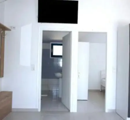 Elvi 1 Apartment
